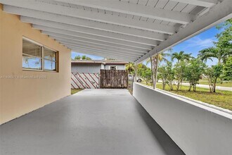 1910 N 61st Terrace in Hollywood, FL - Building Photo - Building Photo