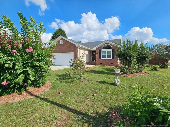 5227 Ballentine St in Hope Mills, NC - Building Photo - Building Photo