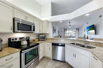 824 Tanbark Dr in Naples, FL - Building Photo - Building Photo