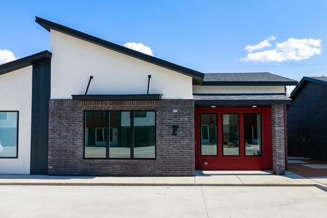 property at 406 38th St