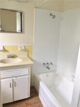 926 E Dean Keeton St in Austin, TX - Building Photo - Building Photo