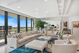 2100 S Ocean Blvd in Palm Beach, FL - Building Photo - Building Photo