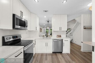 4908 NW 82nd Ave in Lauderhill, FL - Building Photo - Building Photo