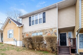 8194 Canyon Forge Dr in Riverdale, GA - Building Photo - Building Photo