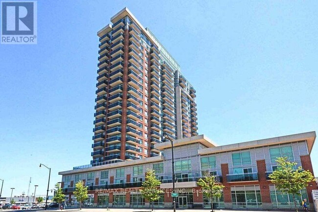 215-1215 Queen St E