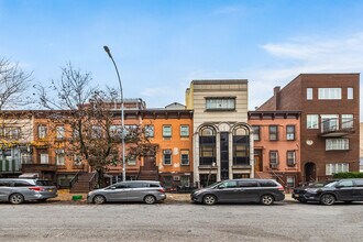 104 Rutledge St in Brooklyn, NY - Building Photo - Building Photo