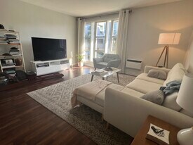 1730 Glendon Ave in Los Angeles, CA - Building Photo