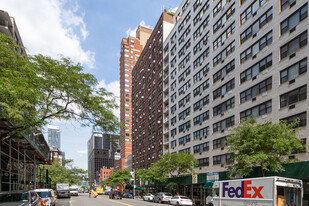 457 W 57th St in New York, NY - Foto de edificio - Building Photo