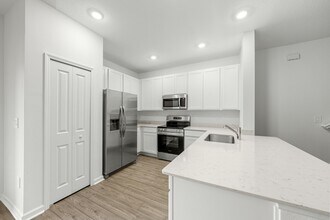 4903 SW 81st Lp in Liberty Triangle, FL - Building Photo - Building Photo