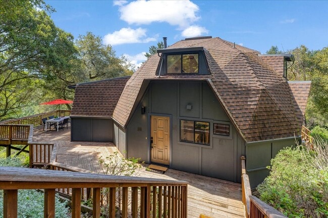 property at 250 Homestead Trl