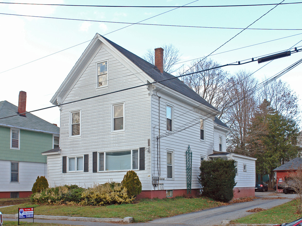 40 Cumberland St in Brunswick, ME - Building Photo