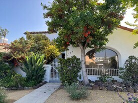 6128 Maryland Dr in Los Angeles, CA - Building Photo