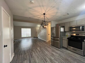 22530 August Leaf Dr in Tomball, TX - Building Photo - Building Photo