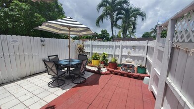 6460 Roosevelt St in Hollywood, FL - Building Photo - Building Photo