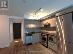 87-1487 Peter St in Toronto, ON - Building Photo - Building Photo