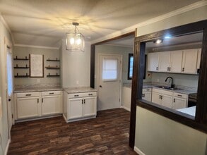 512 Cruz Dr in Baldwyn, MS - Building Photo - Building Photo