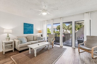 130 Ocean Hibiscus Dr in St. Augustine, FL - Building Photo