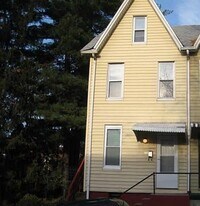 117 Walnut St in Steelton, PA - Building Photo