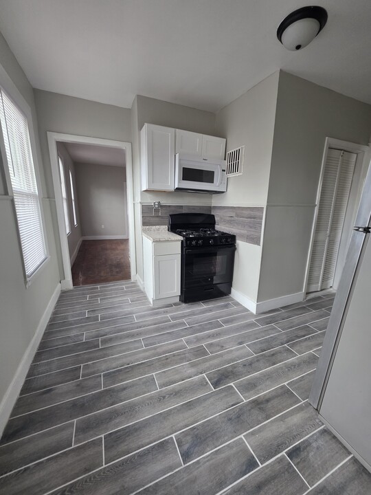 357 Whalley Ave, Unit L2 in New Haven, CT - Building Photo