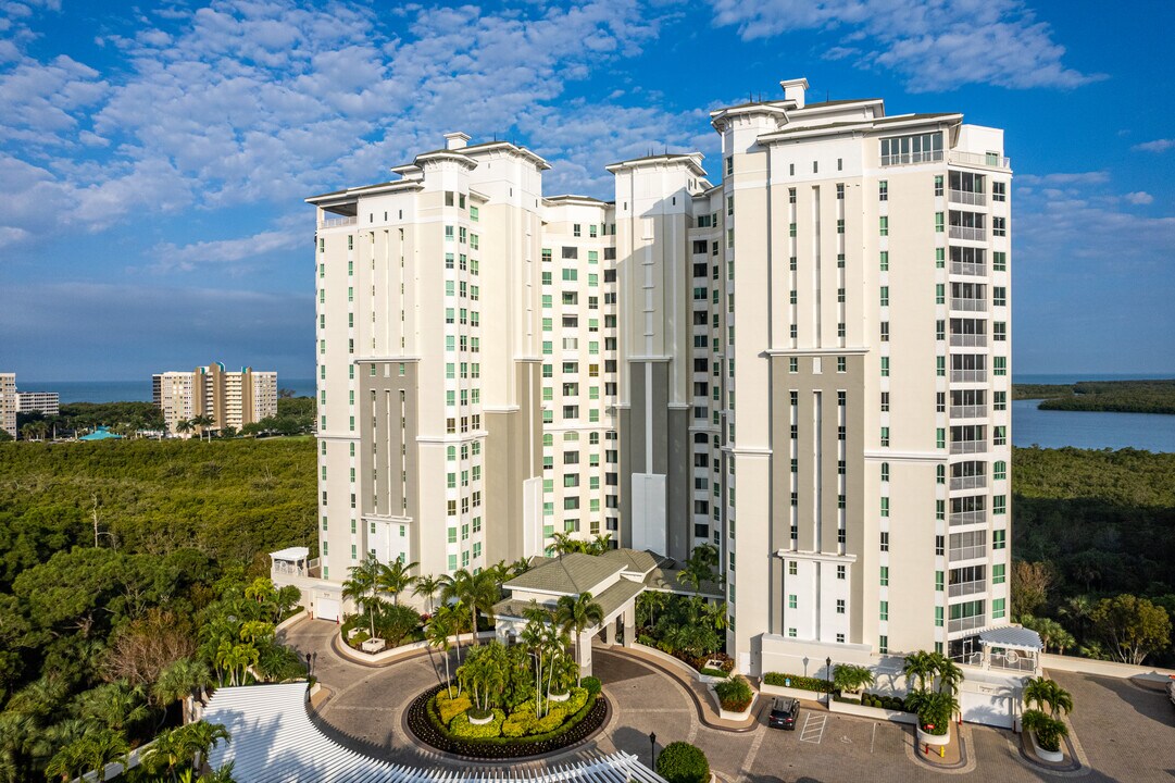 Grande Dominica at the Dunes in Naples, FL - Foto de edificio