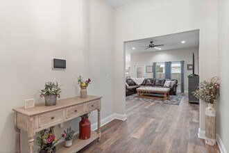 48 Longwood Dr in Shalimar, FL - Building Photo - Building Photo