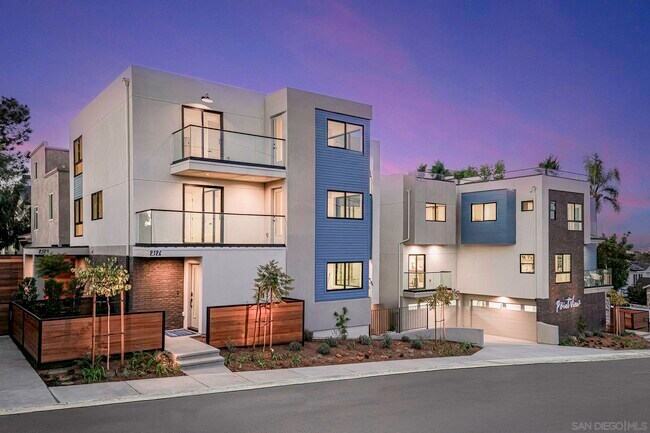 2124 San Clemente St in San Diego, CA - Building Photo - Building Photo