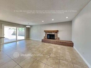 4836 W Mercer Ln in Glendale, AZ - Foto de edificio - Building Photo