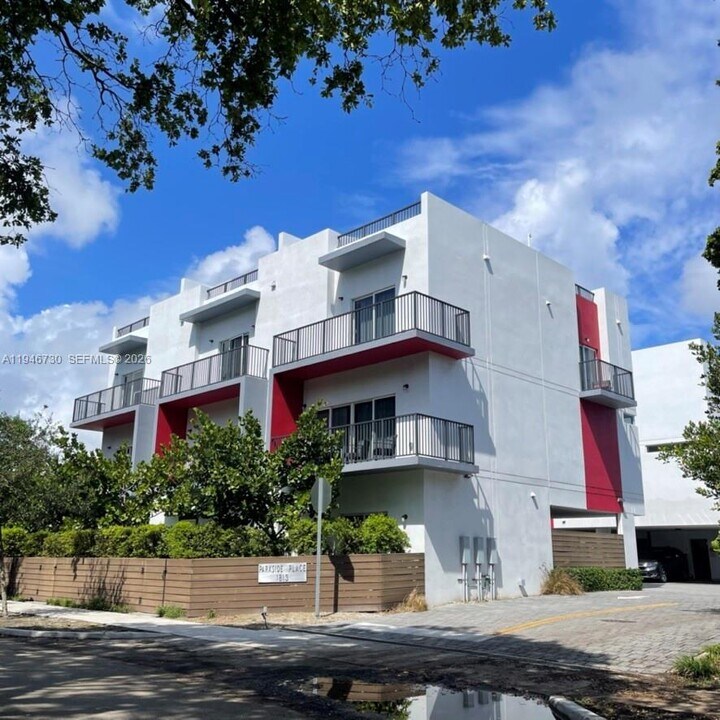 1813 Madison St in Hollywood, FL - Building Photo