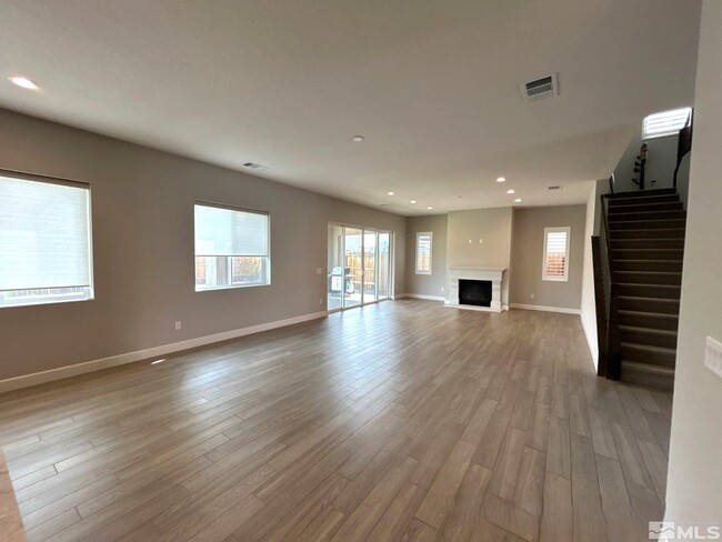 2224 Edgelands Dr in Reno, NV - Foto de edificio - Building Photo