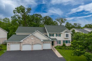 Bayside Pointe in Williams Bay, WI - Building Photo
