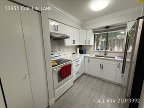 33954 Car Lin Ln in Abbotsford, BC - Building Photo - Building Photo