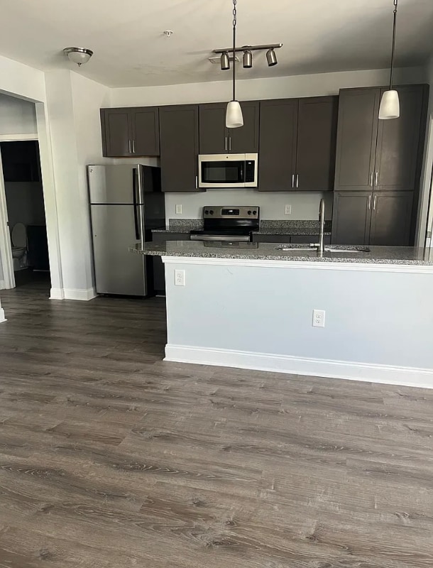 28 Wedgefield Dr, Unit 309 in Asheville, NC - Foto de edificio - Building Photo