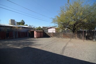 2910 E 28th St in Tucson, AZ - Building Photo - Building Photo