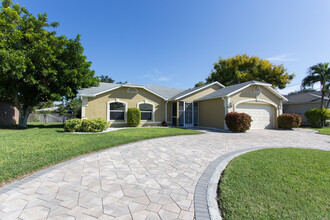 223 SW 42nd St in Cape Coral, FL - Building Photo - Building Photo