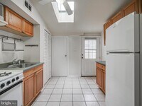 418 S Durham St photo'