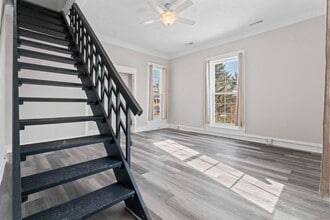 621 E Main St in Muncie, IN - Foto de edificio - Building Photo