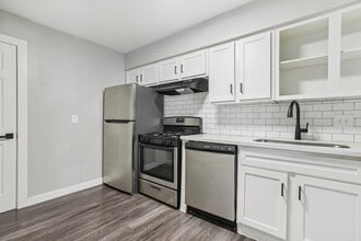 City View at Mueller in Austin, TX - Building Photo - Building Photo