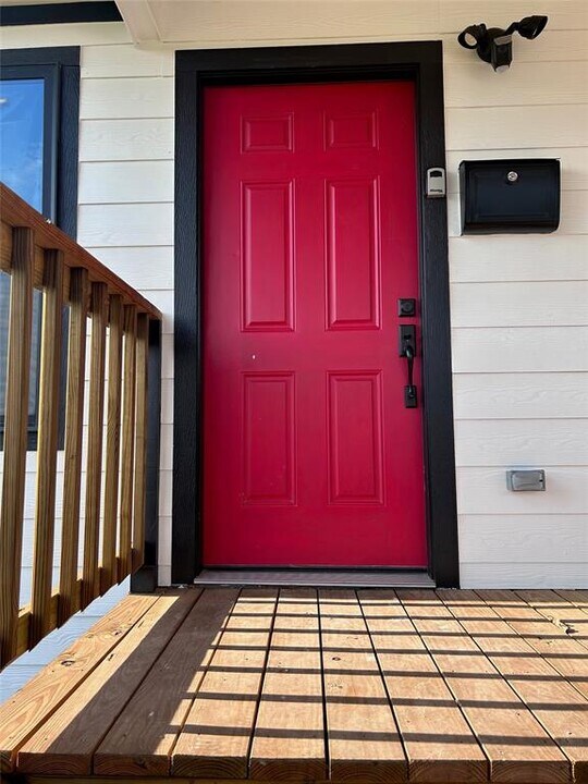 7317 Briefway St-Unit -A in Houston, TX - Building Photo