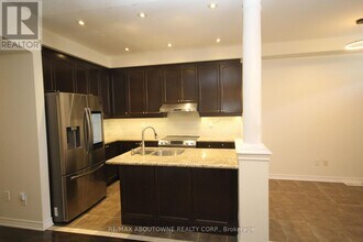 3490 Whilabout Terrace in Oakville, ON - Building Photo - Building Photo