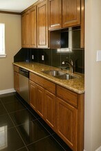 4719 Clay St in Houston, TX - Building Photo - Building Photo