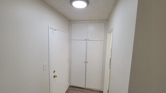 5461 Kester Ave in Los Angeles, CA - Building Photo