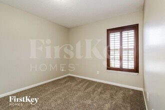 5668 Village Pond Cir in Jacksonville, FL - Building Photo - Building Photo