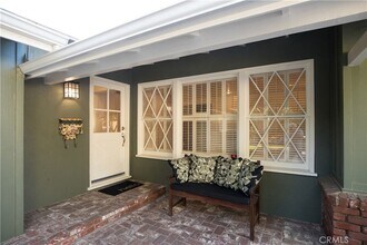 13139 Valleyheart Dr in Los Angeles, CA - Building Photo - Building Photo