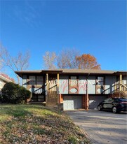 1421 S Haden Ct in Independence, MO - Building Photo