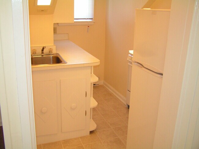 815 Rosedale Ave, Unit 4 in Wilmington, DE - Building Photo - Building Photo