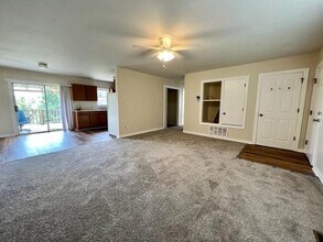 15089 E Hwy 264 in Lowell, AR - Building Photo - Building Photo