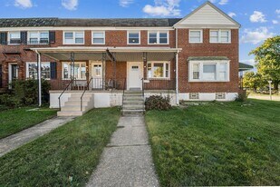 459 Westfield Rd in Dundalk, MD - Building Photo