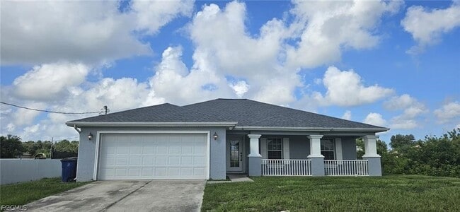 2015 Xelda Ave N in Lehigh Acres, FL - Foto de edificio - Building Photo