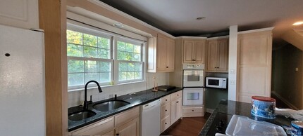 10 Elmwood Ave, Unit 49 in Norwalk, CT - Building Photo - Building Photo