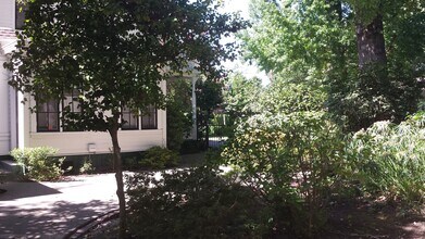 410 Normal Ave in Chico, CA - Building Photo - Building Photo